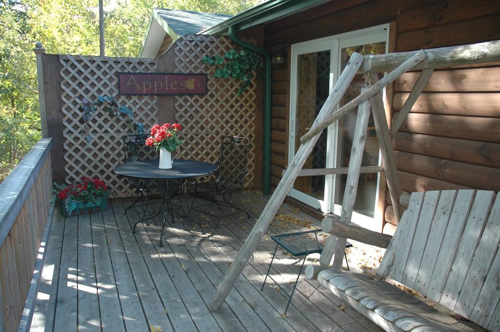 Lazy Cloud Bed and Breakfast Williams Bay Exteriör bild