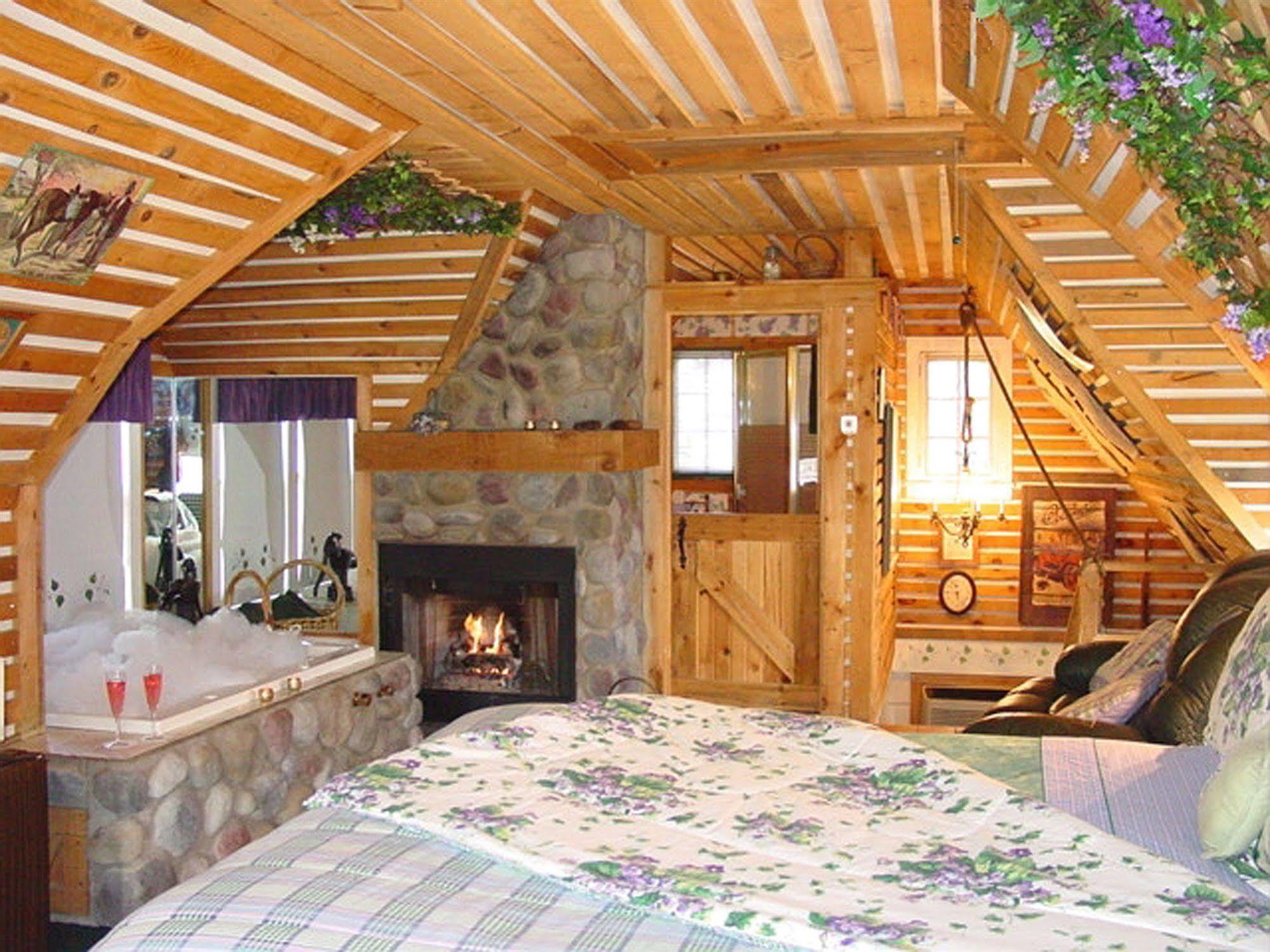 Lazy Cloud Bed and Breakfast Williams Bay Exteriör bild