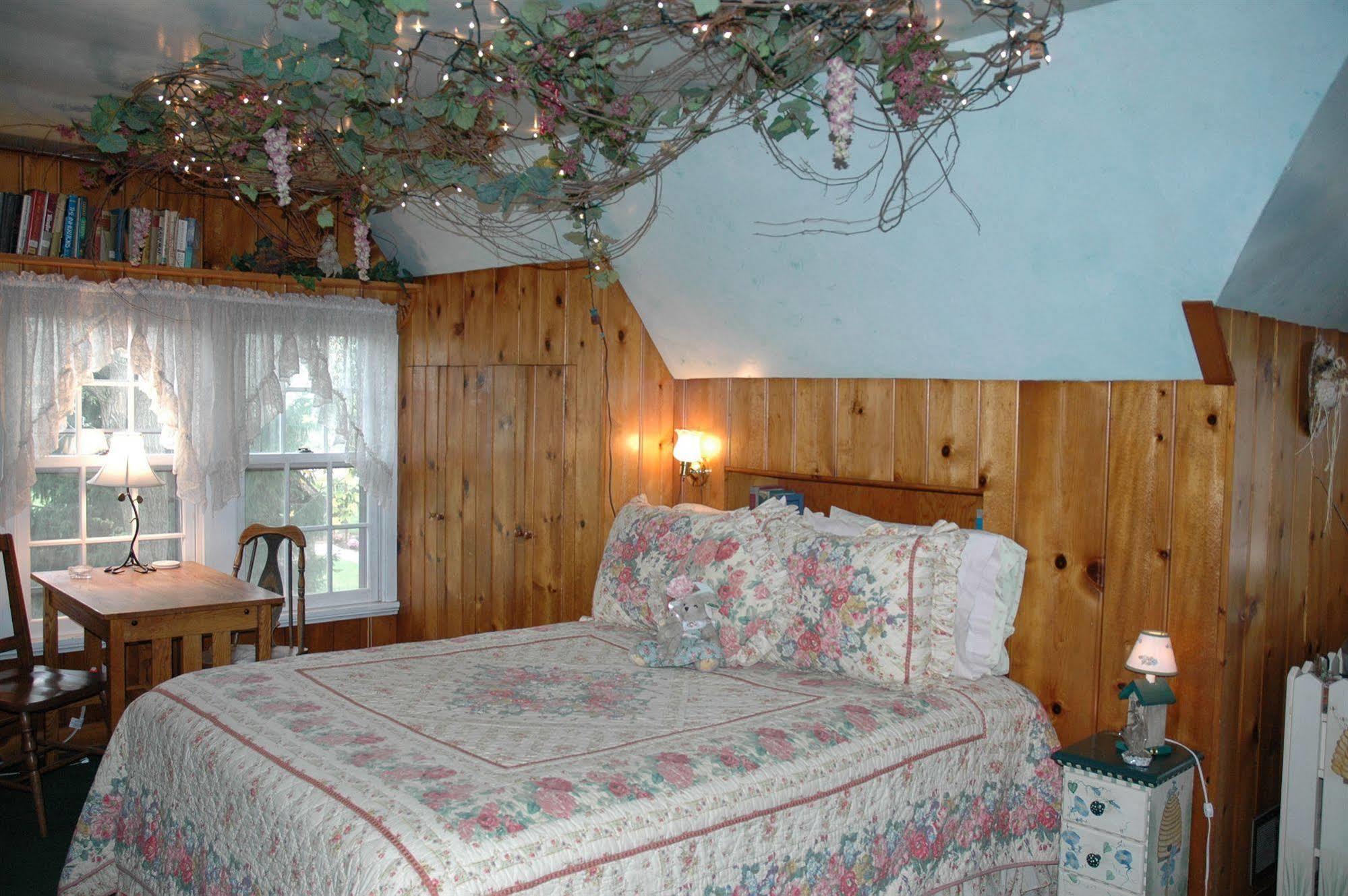 Lazy Cloud Bed and Breakfast Williams Bay Exteriör bild